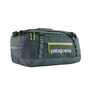 NWT Patagonia 40L Black Hole Duffle Bag color Nouveau Green